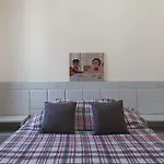 Modern 3-Bedroom Apt With Private Roof-Top Terrace