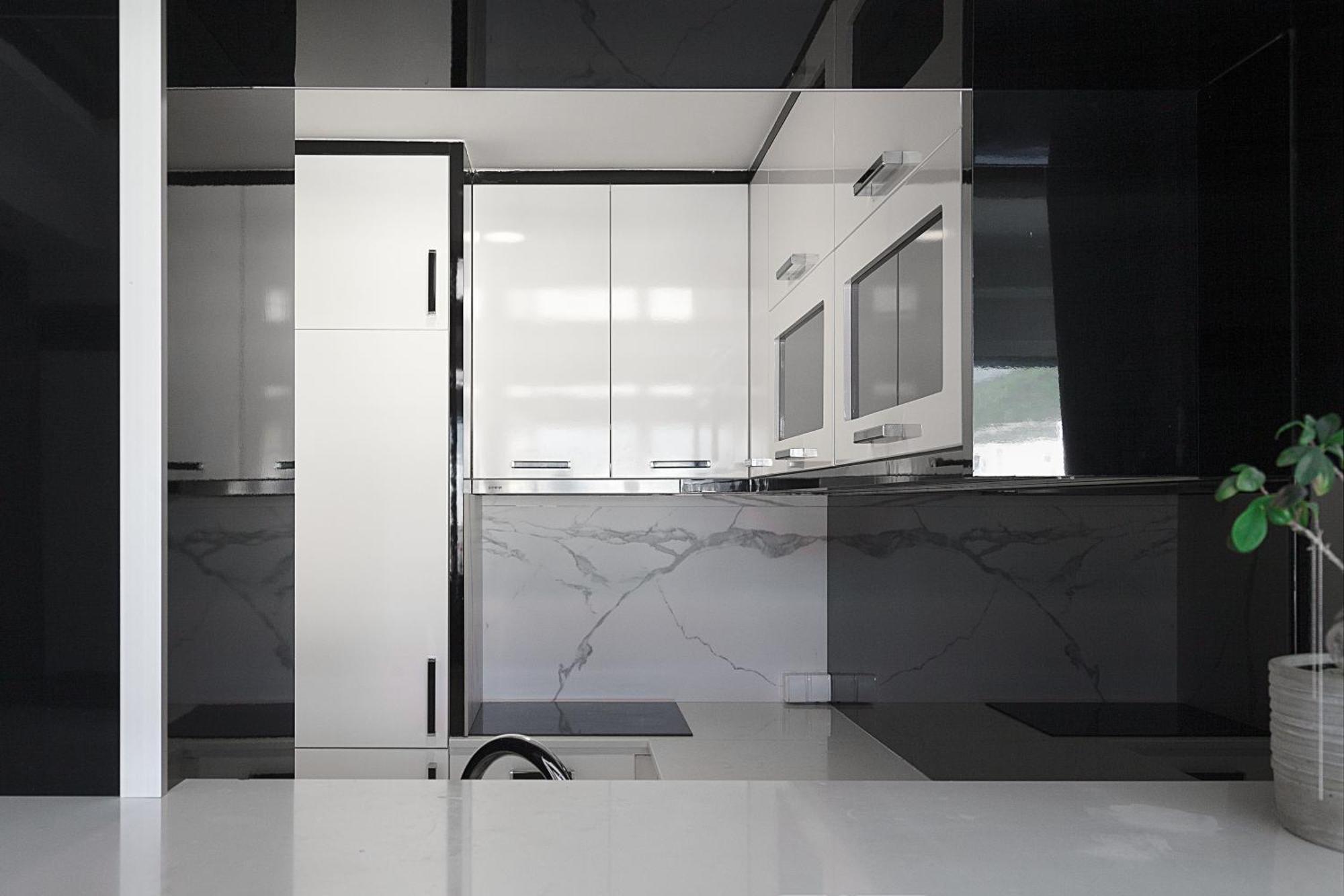 Apartment Modern 3-bedroom With Private Roof-top Terrace *
