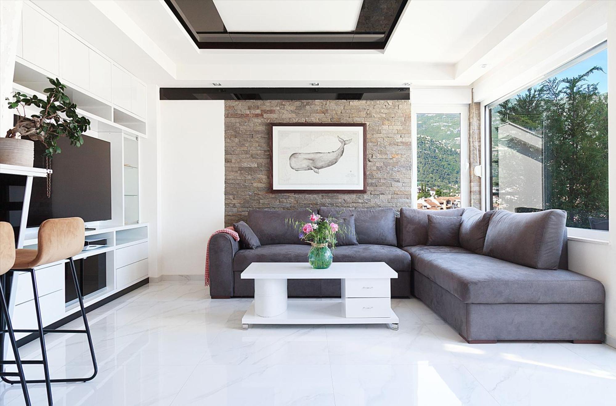 Modern 3-bedroom With Private Roof-top Terrace *